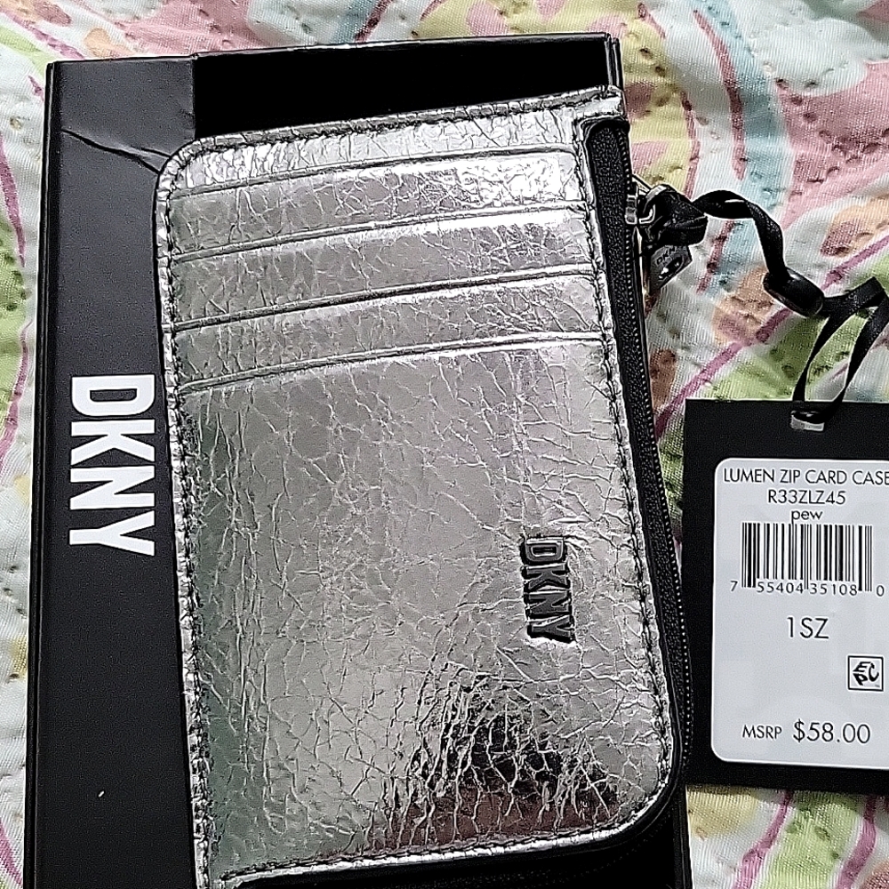 Small wallet DKNY SILVER cute!!